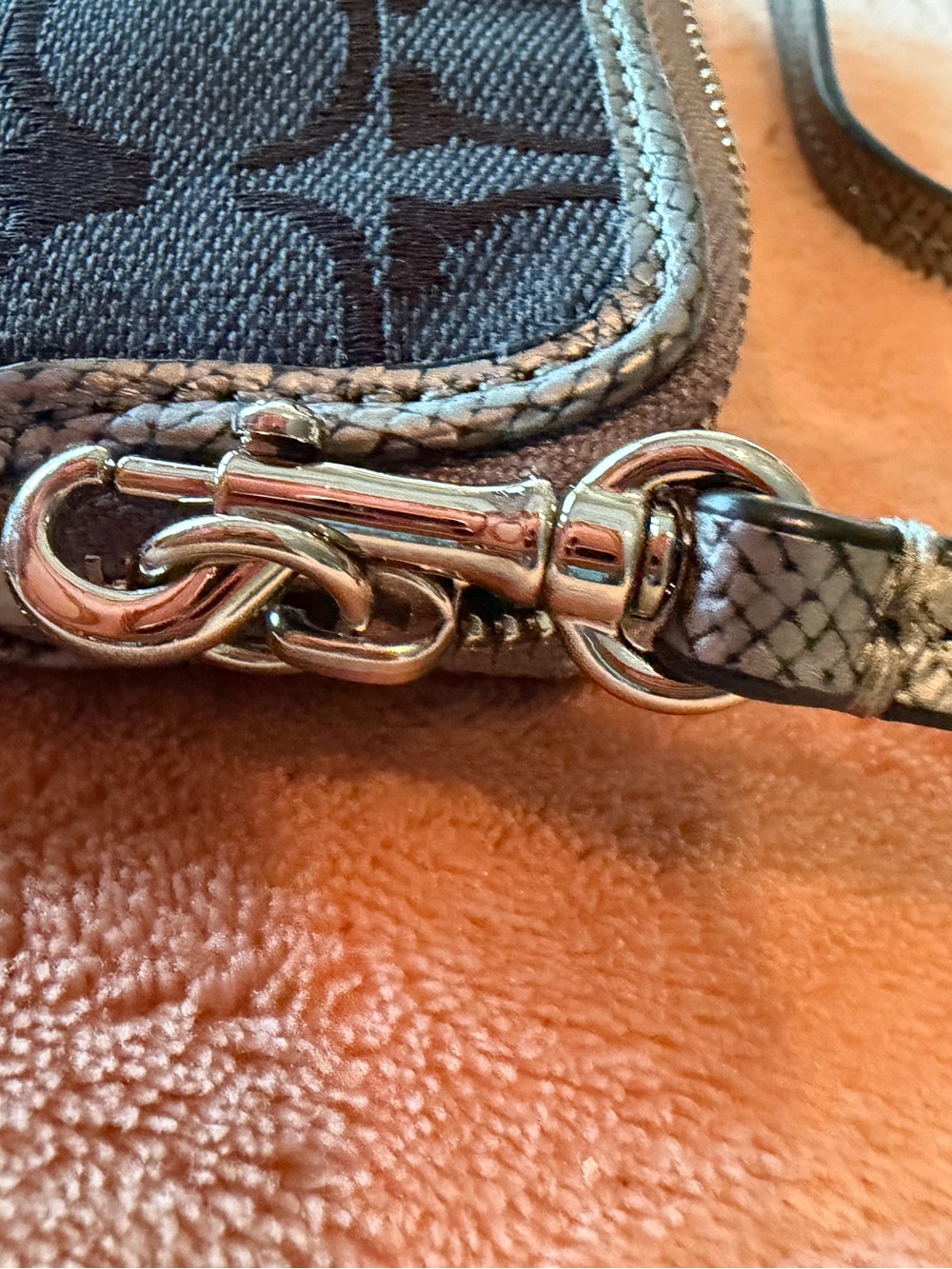 Coach Black Signature Wristlet with Silver Trim - Picture 8 of 12